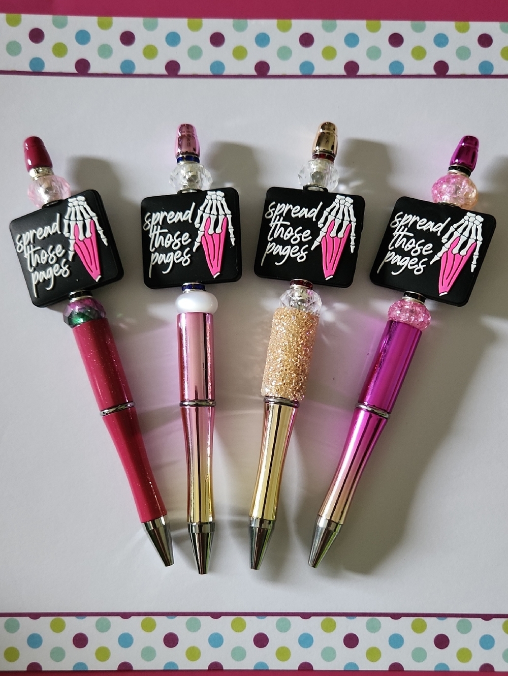 Buyer's Choice * 1 Beaded Ballpoint Pen "Spread Those Pages" Book Lover